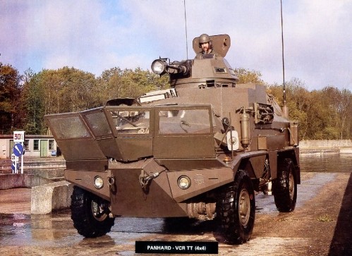 Xe bọc thép chở quân hạng nhẹ Panhard VCR